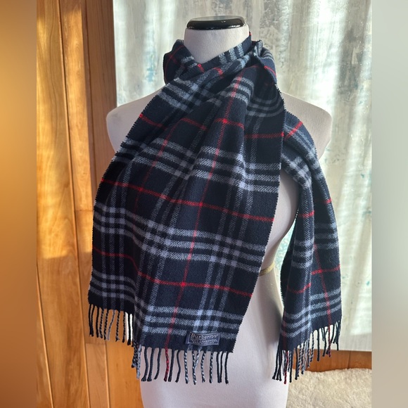 COPY - Vintage Burberrys OF LONDON 100% LAMBSWOOL  MADE IN ENGLAND Scarf. Blue … - Picture 1 of 14
